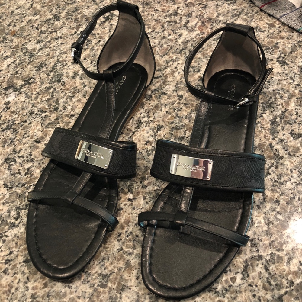 Coach black sandals 🖤